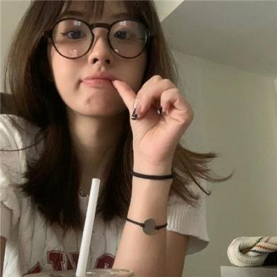 圈养的妇女